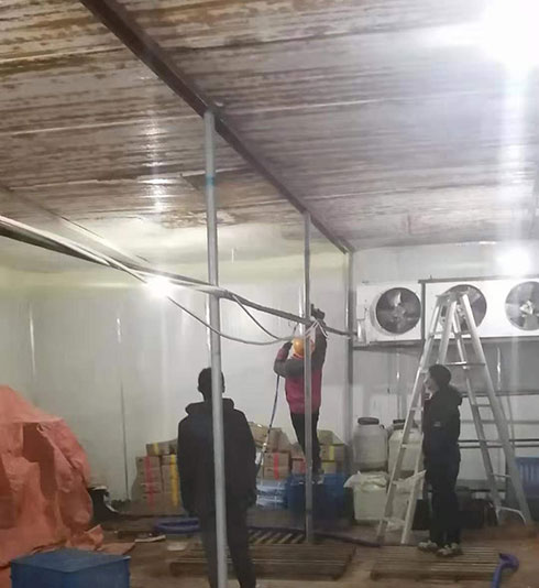 冷庫(kù)噴涂聚氨酯機(jī)子施工案例